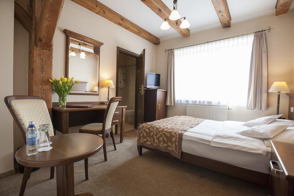 Hotel Lubicz Ustka Esterno foto