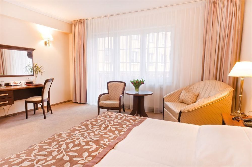 Hotel Lubicz Ustka Esterno foto