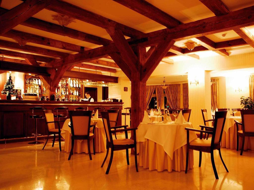 Hotel Lubicz Ustka Esterno foto